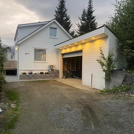 Et Fint Og Stort Enebolig Sentralt I Voss! Villa Exterior photo